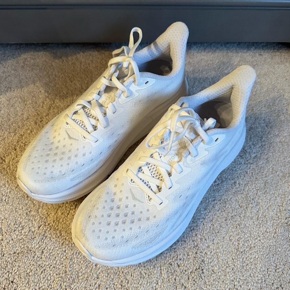 HOKA Clifton 9